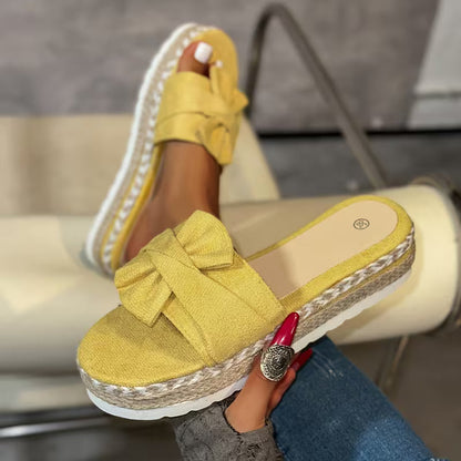 Bowie Bow Platform Slides – The Sandal That Upgrades Every Summer Outfit Instantly