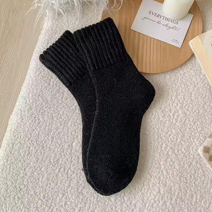 5 Pairs of Socks – Cozy Warmth for Autumn & Winter Comfort