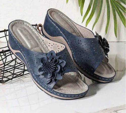 Women’s Soft Comfort Slip-On Flower Detail Sandals