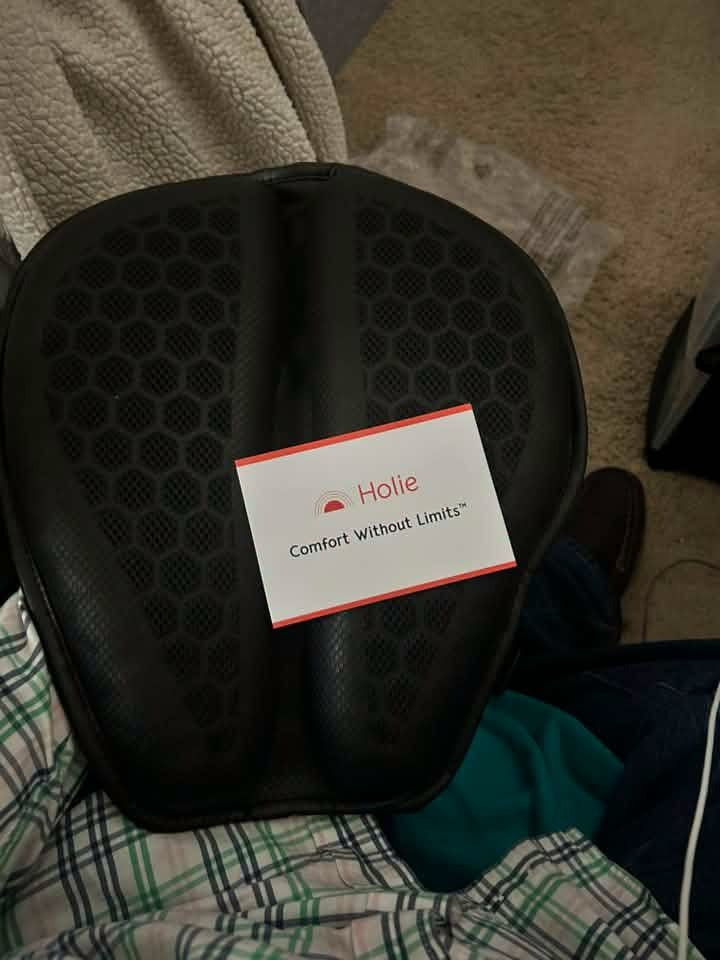 Rider using the gel cushion